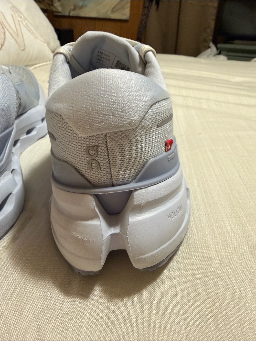 On Cloudrunner 3 Road Running woman’s size 9 - Picture 13 of 16